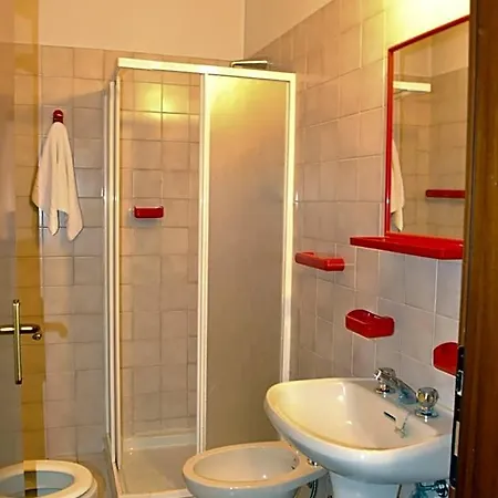 Hotel La Lanterna Di 2*