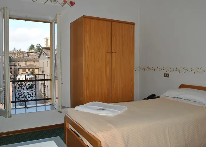 La Lanterna Di 2*